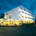 Hotel Yachtclub 4*
