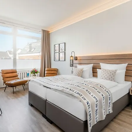 Hotel Yachtclub 4*