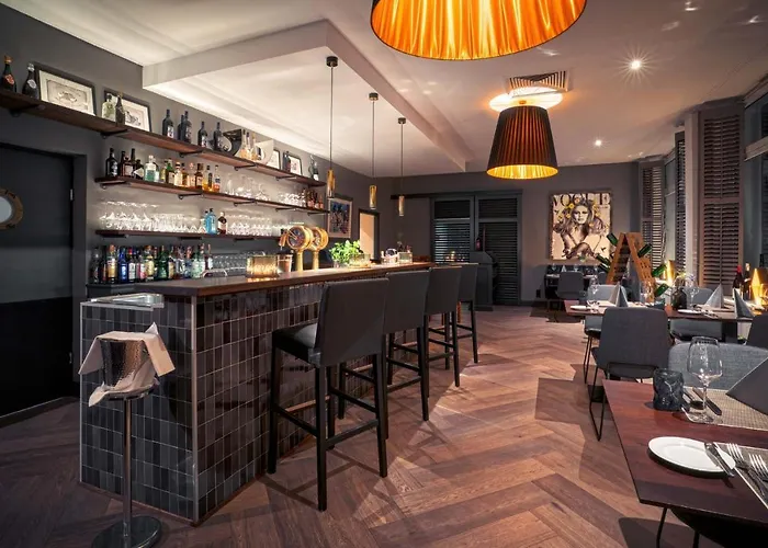 Yachtclub מלון 4*