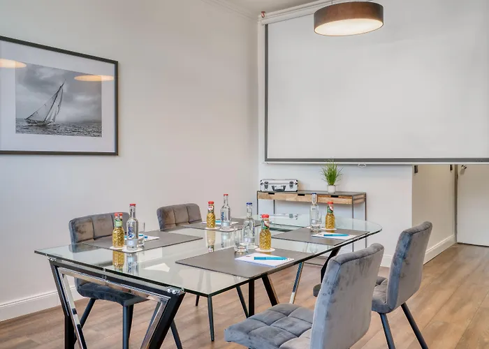 Yachtclub تيميندورفير ستراند